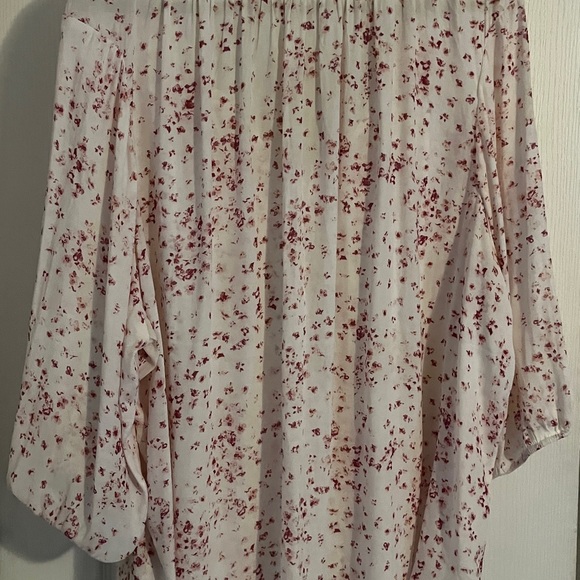 Torrid Flowy Blouse Size 4 - Picture 3 of 4